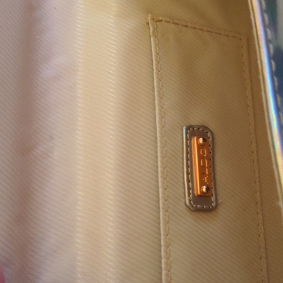 Evening or formal purse - Picture 3 of 3